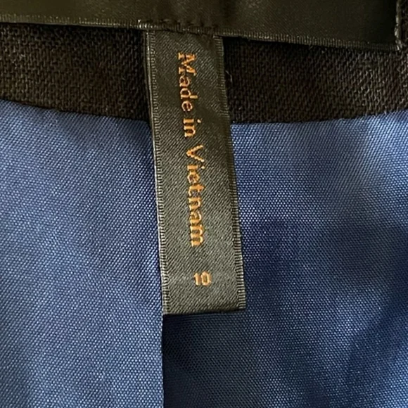 Black 100% Linen Blazer Jacket From BCBG of Paris - Picture 3 of 9